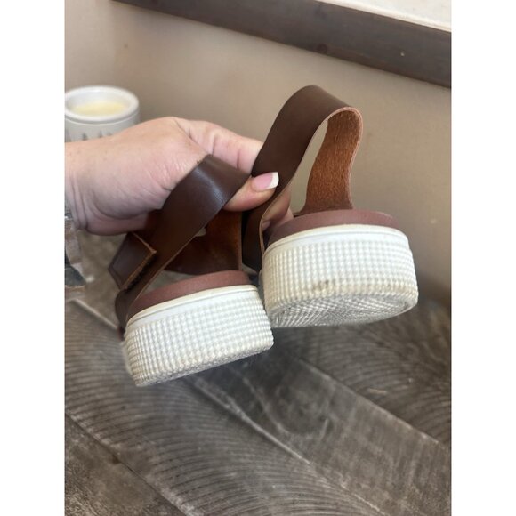 Mia Brown Ankle Strap Sandals With Buckle Closure & White Soles Size 8.5 - Picture 3 of 4